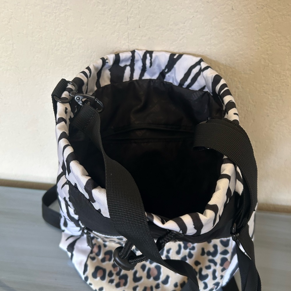 Puma backpack - Picture 3 of 3